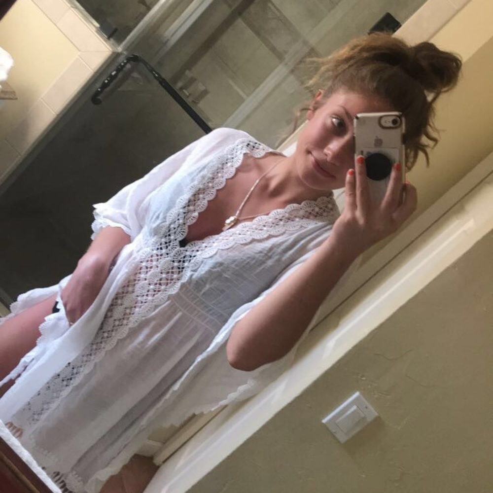Beach pullover - Picture 3 of 3